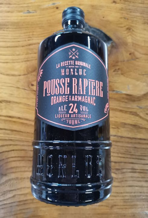 cave-nantes-pousse-rapiere-liqueur-darmagnac-et-dorange