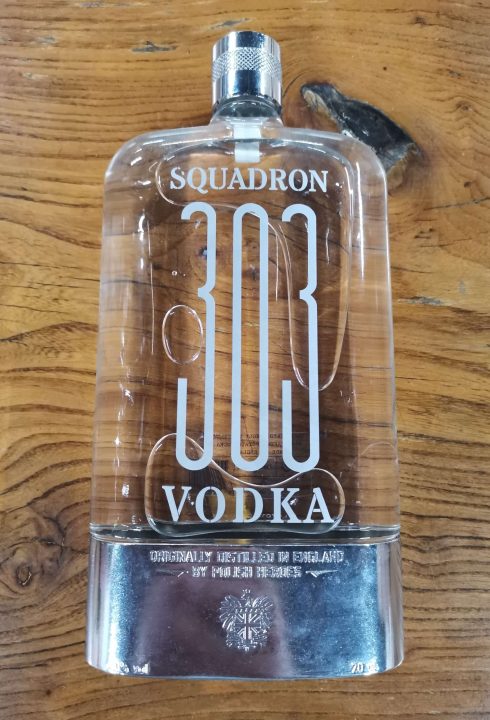 cave-nantes-vodka-squadron-303-angleterre