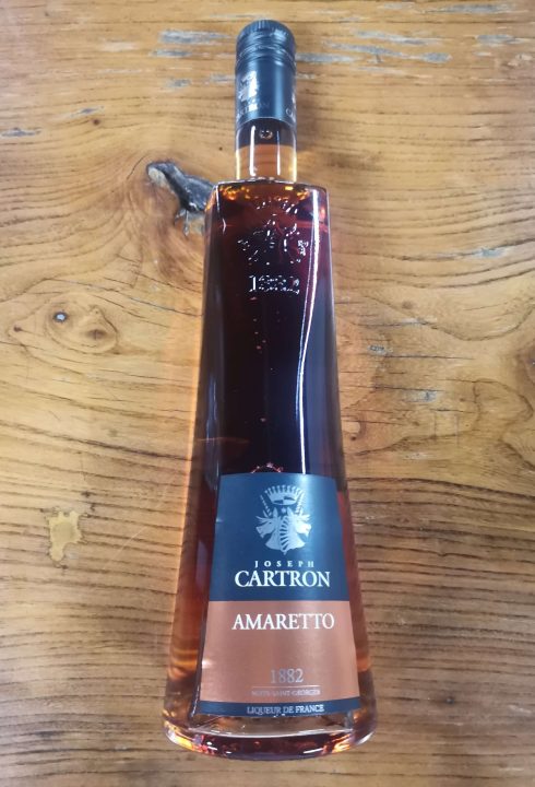 cave-nantes-amaretto-cartron
